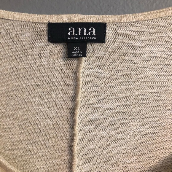 Long sleeve top✨ - Picture 2 of 4